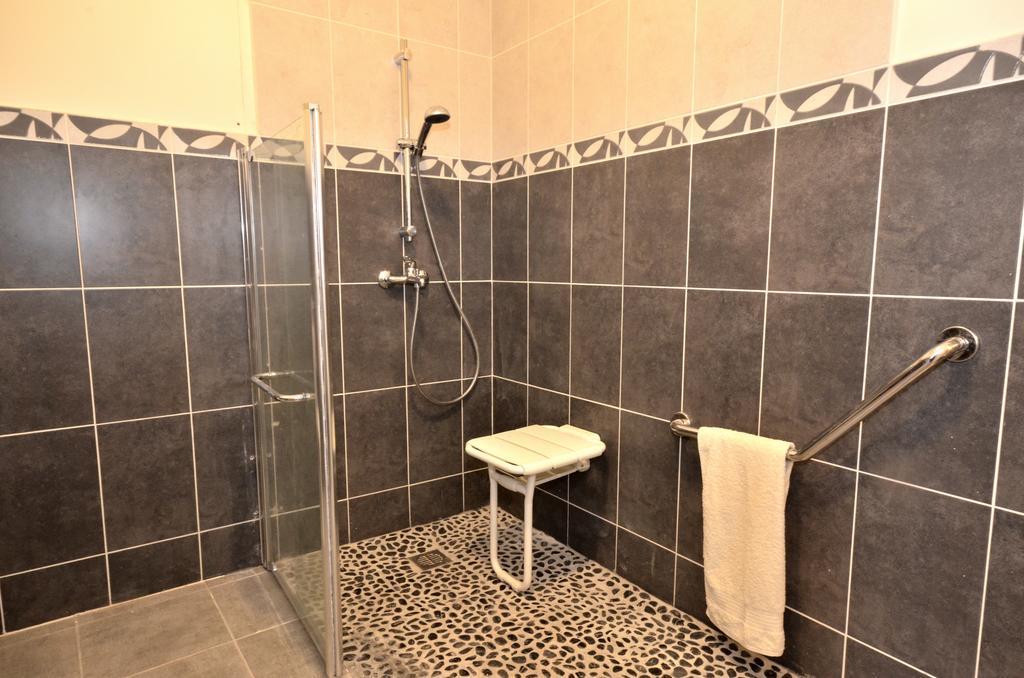 Hotel De La Villa Biron Saint-Ouen  Room photo