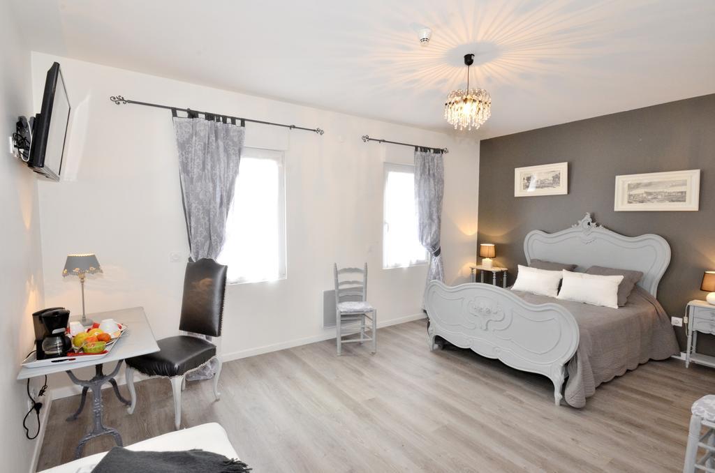 Hotel De La Villa Biron Saint-Ouen  Room photo
